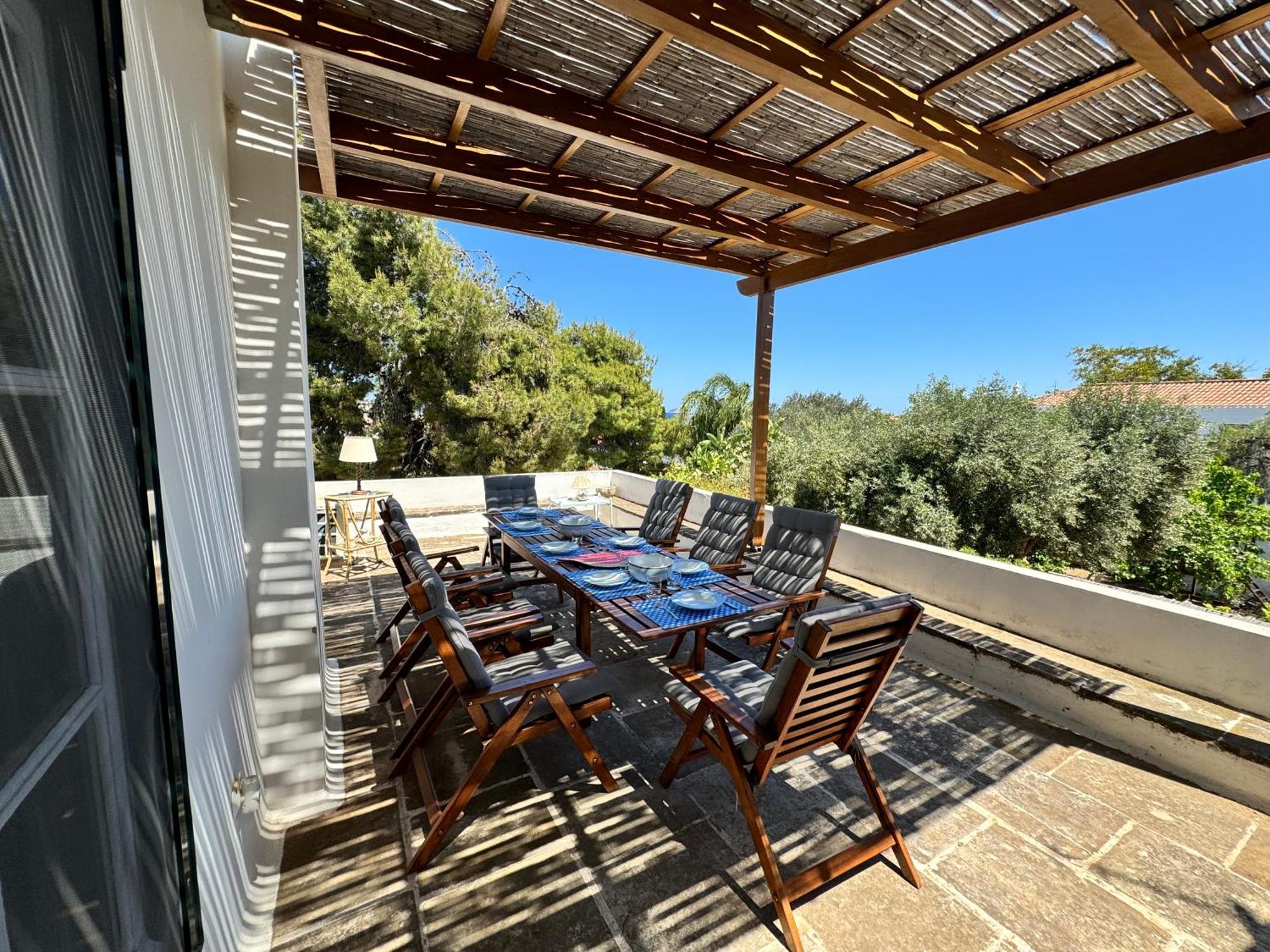 Two Olive Trees Guest House Spetses Town Bagian luar foto