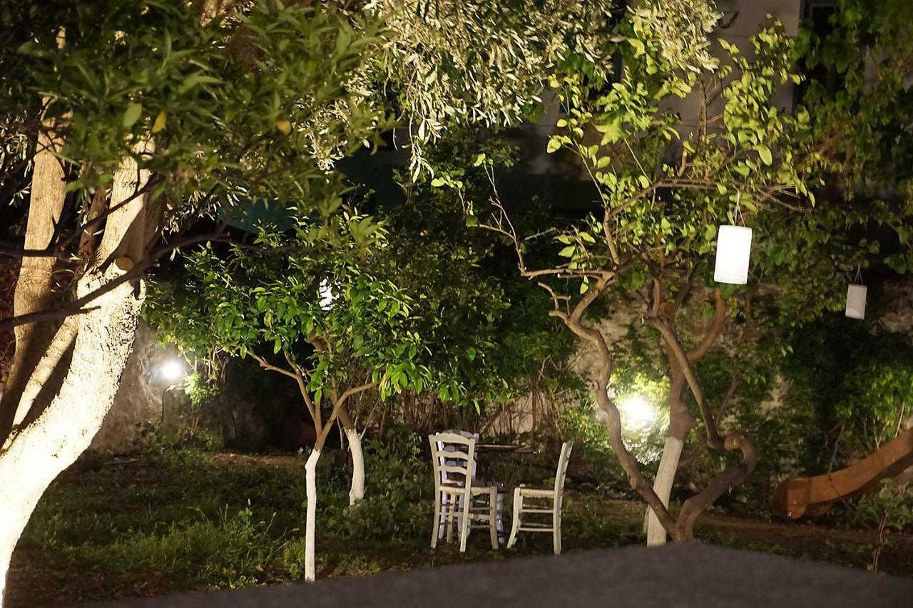Two Olive Trees Guest House Spetses Town Bagian luar foto