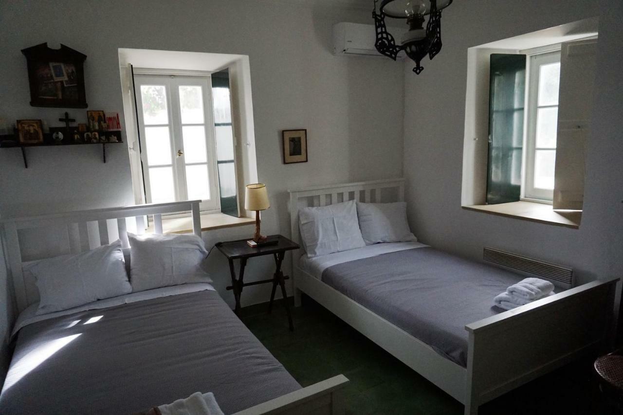 Two Olive Trees Guest House Spetses Town Bagian luar foto